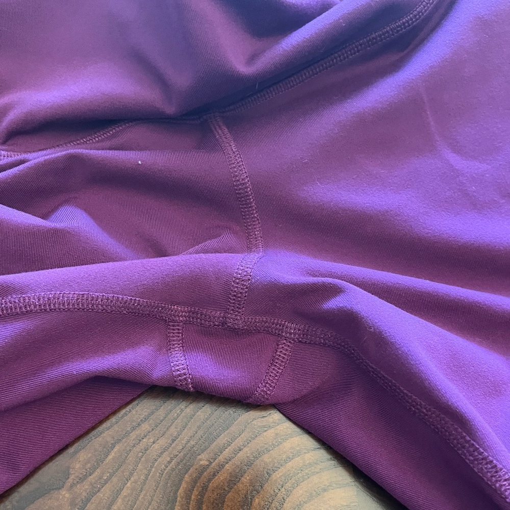 ALO Yoga High Rise Lux Crop Leggings XS – Purple Mesh Detail 21” Inseam - Picture 4 of 6